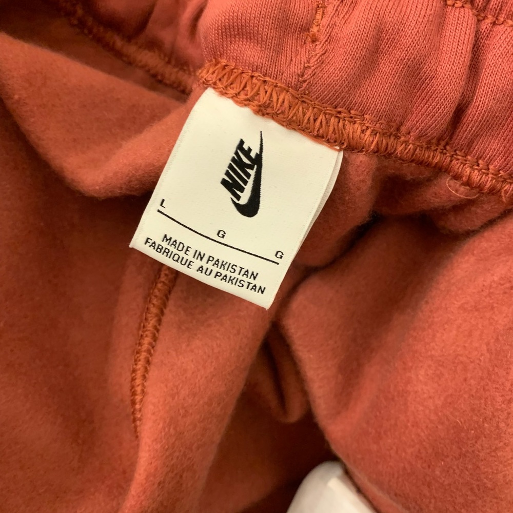 New Nike Solo Swoosh Pants - Picture 3 of 4